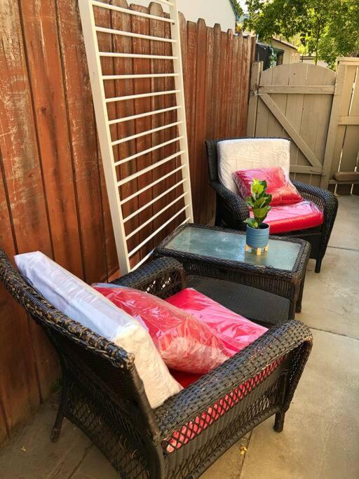 Smart Eclectic Art House Near Uc Davis Med Center Sacramento